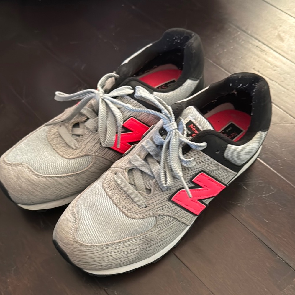New Balance Gray and Pink Sneakers
